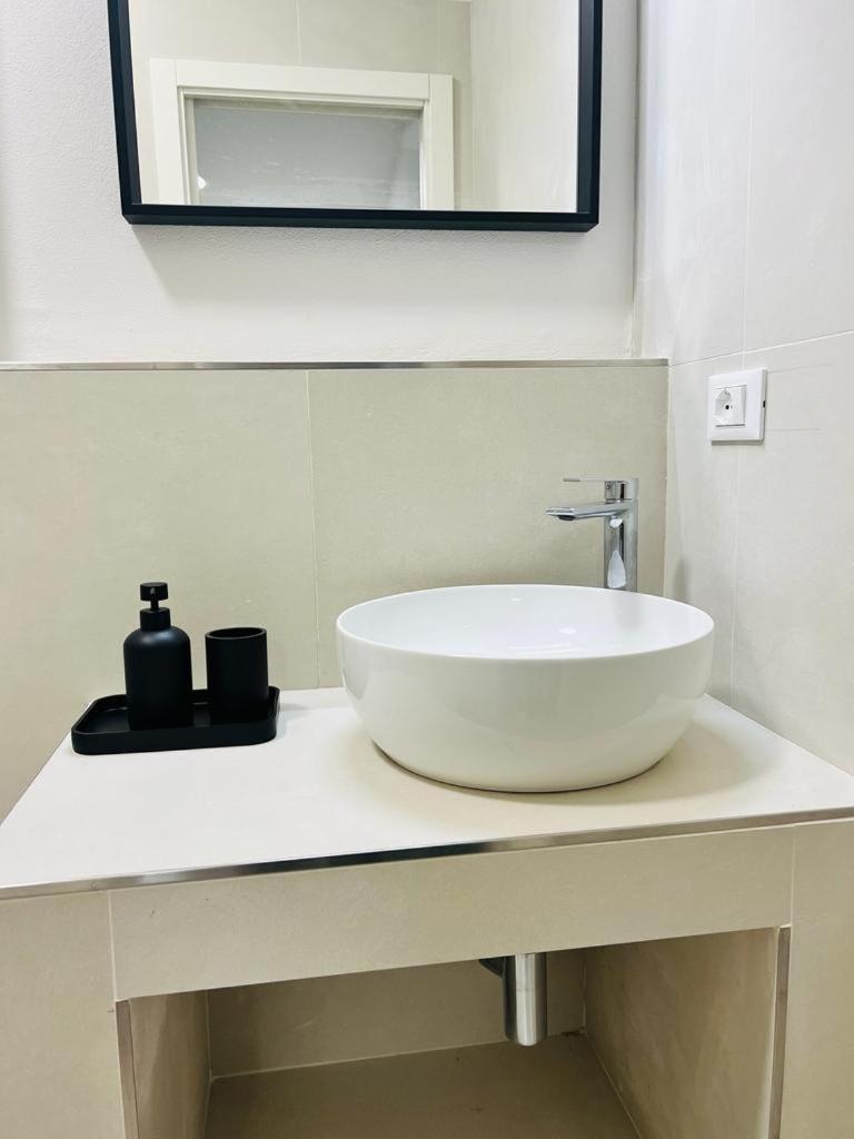 Lucentum Acomodação com café da manhã Prato  Quarto foto